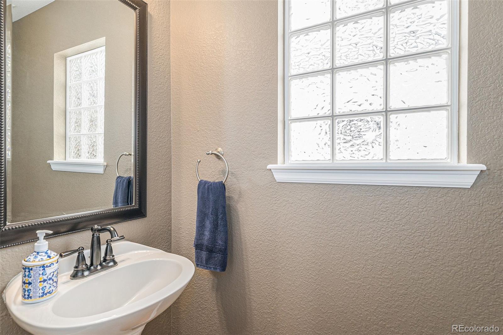4749 Waldenwood Drive Highlands Ranch CO 80130