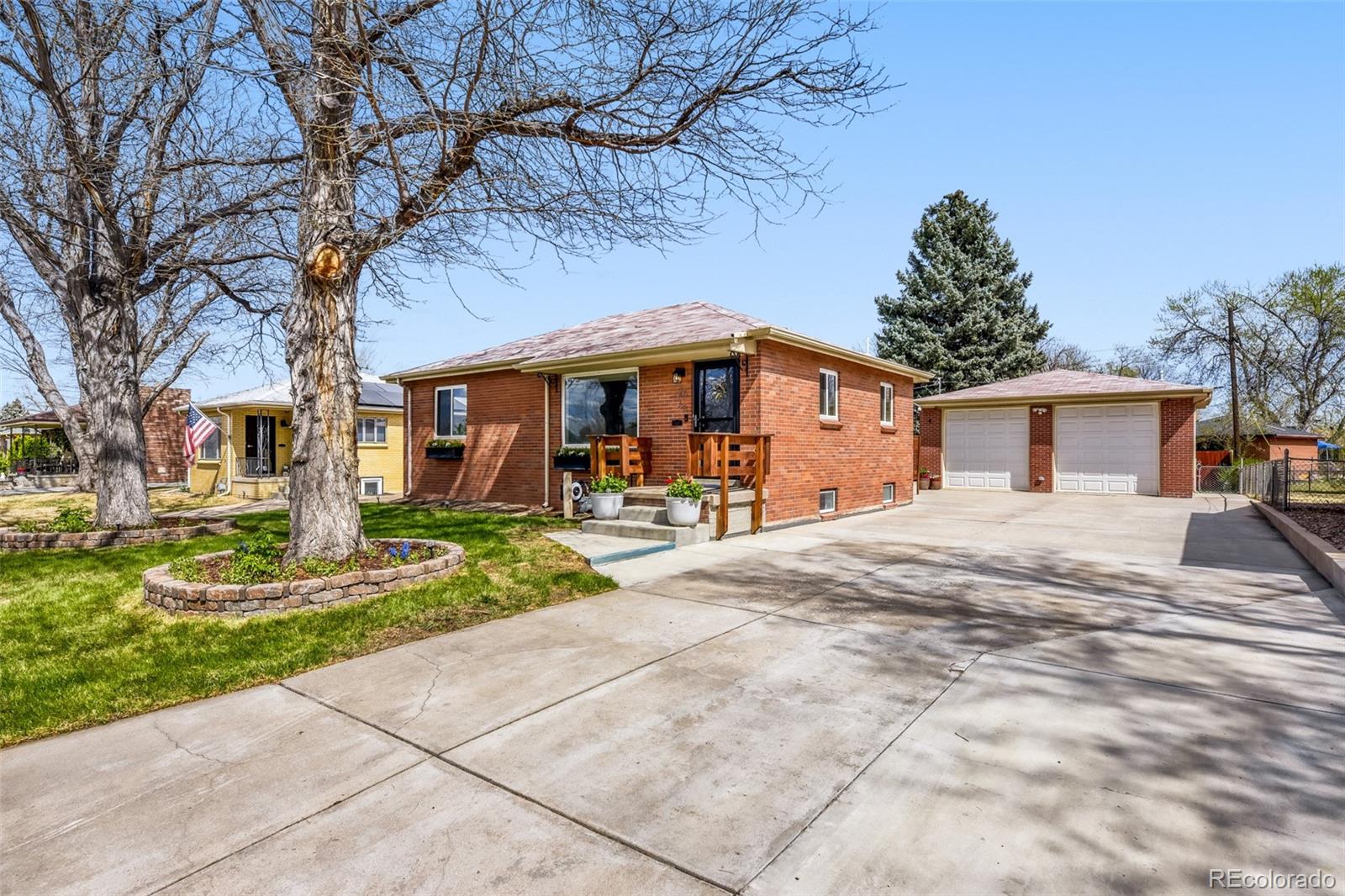 2568 S Zurich Court Denver CO 80219