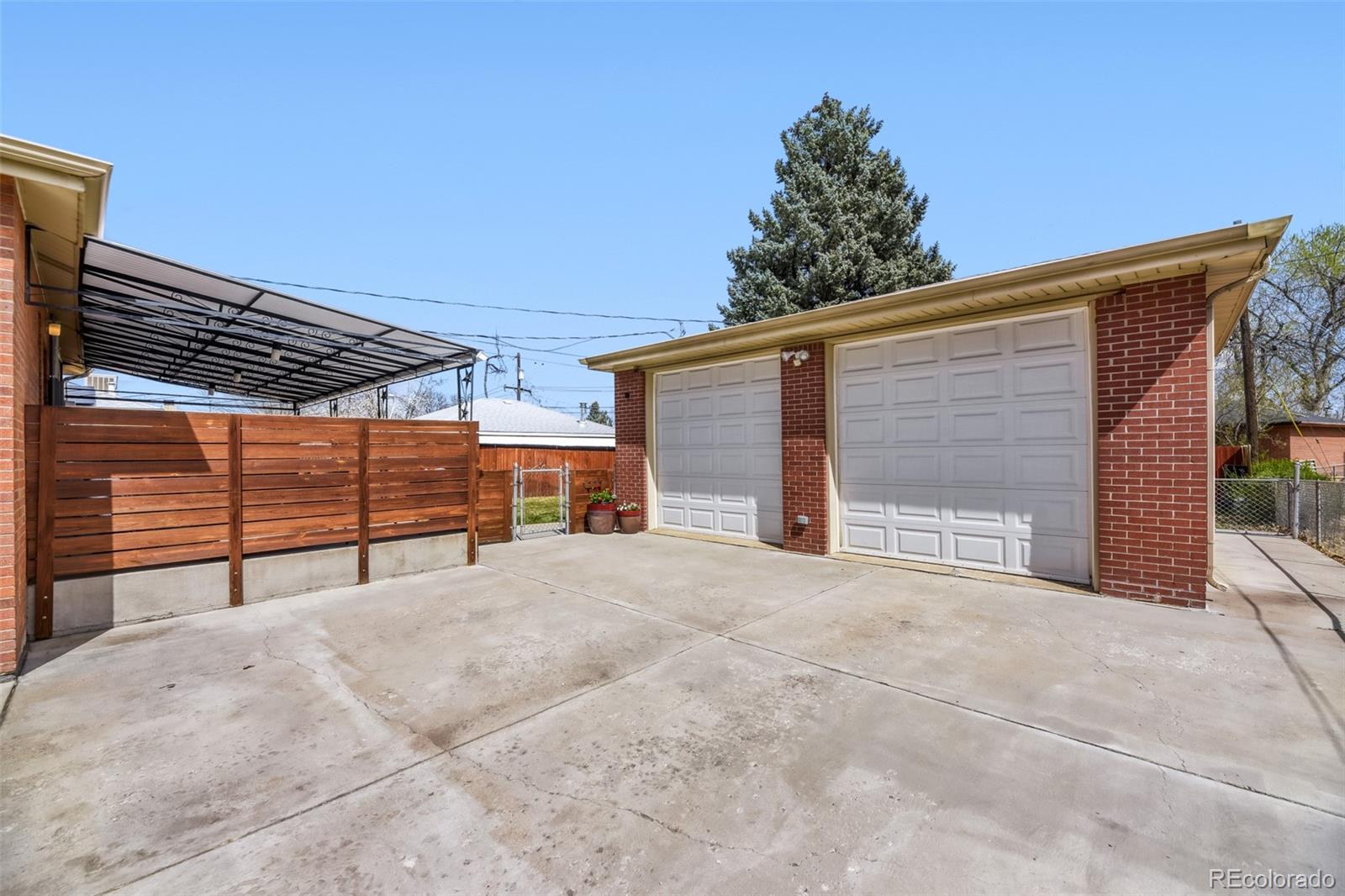 2568 S Zurich Court Denver CO 80219