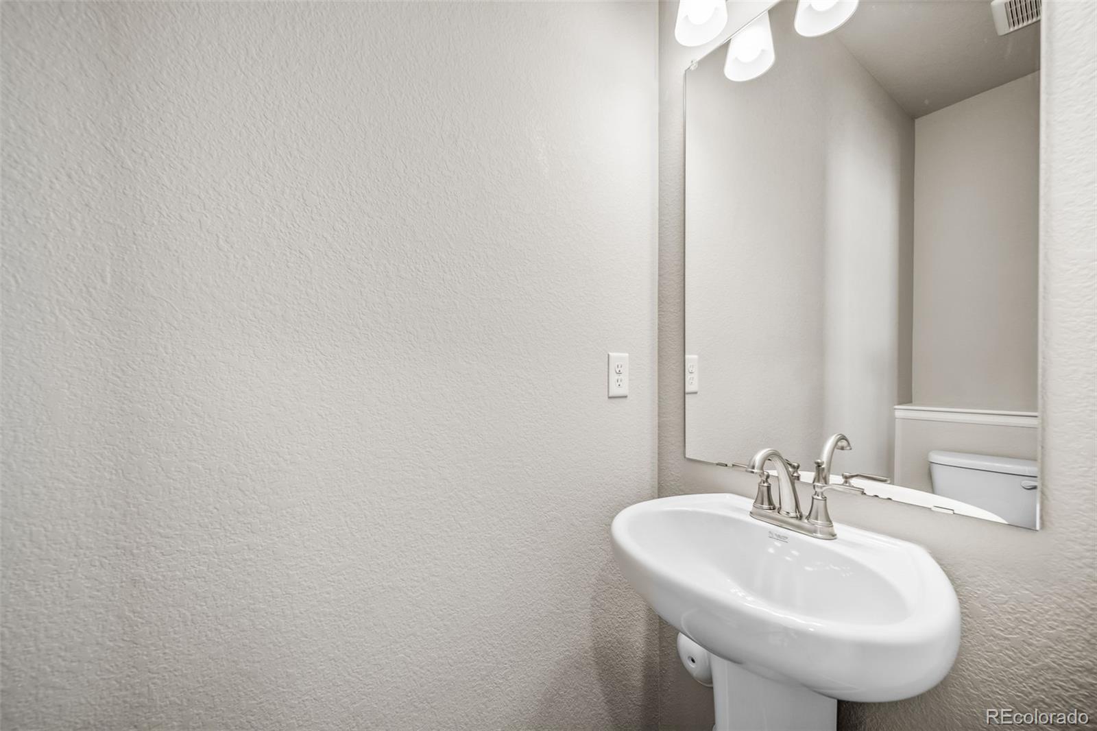 3942 N Tempe Street Aurora CO 80019