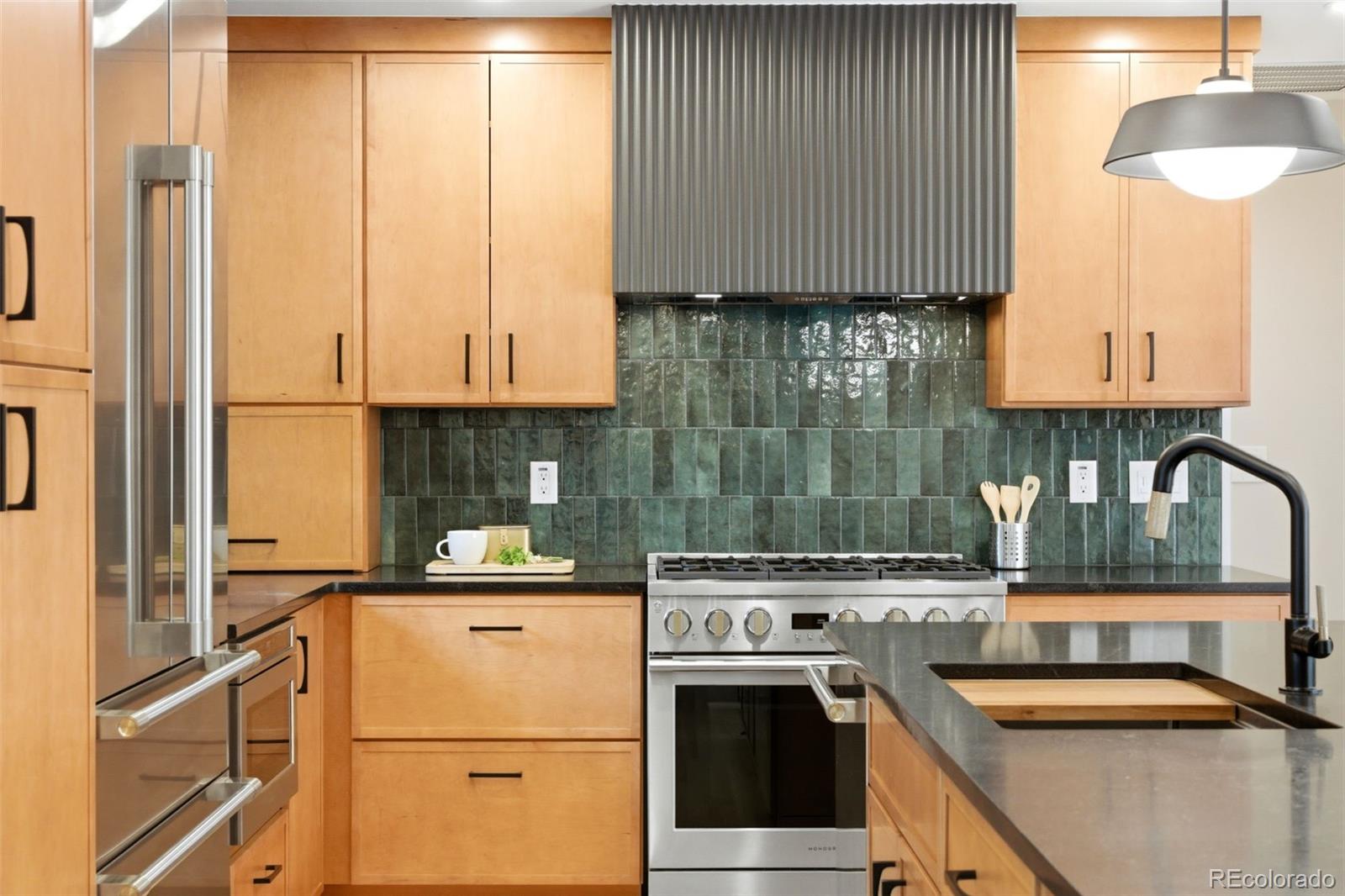 613 S Oneida Way Denver CO 80224