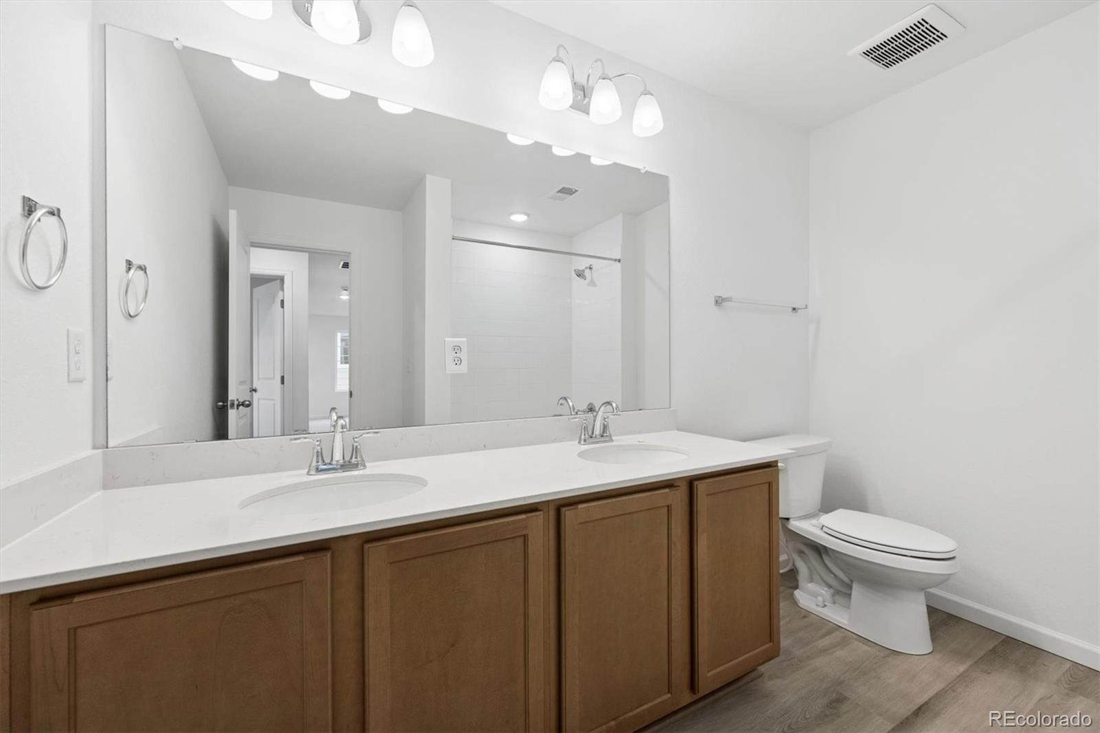 424 S Rifle Street Aurora CO 80017
