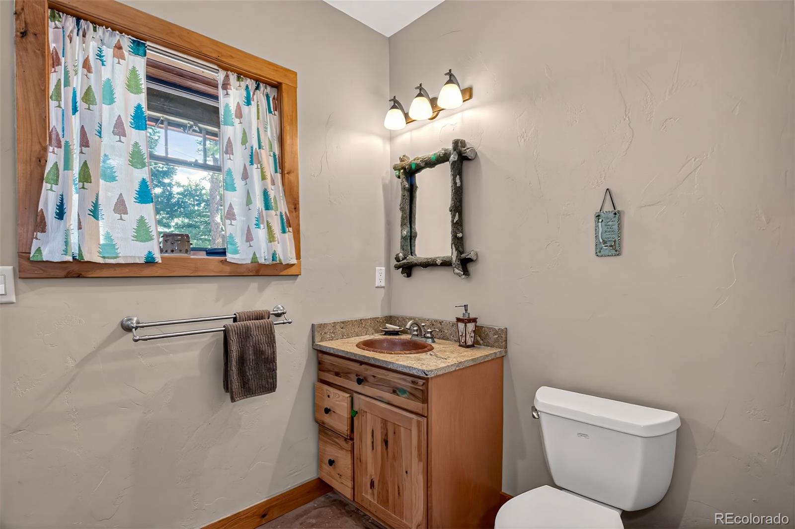 255 Summit Road Manitou Springs CO 80829
