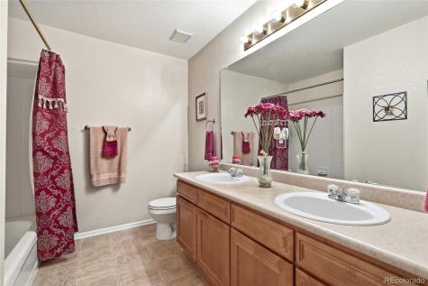 1601 S Buchanan Circle Aurora CO 80018