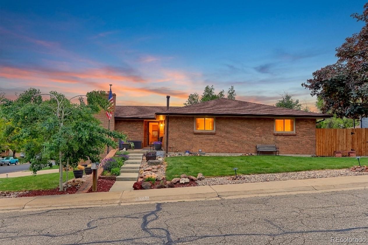 Arvada CO, 8118 W 69th Way