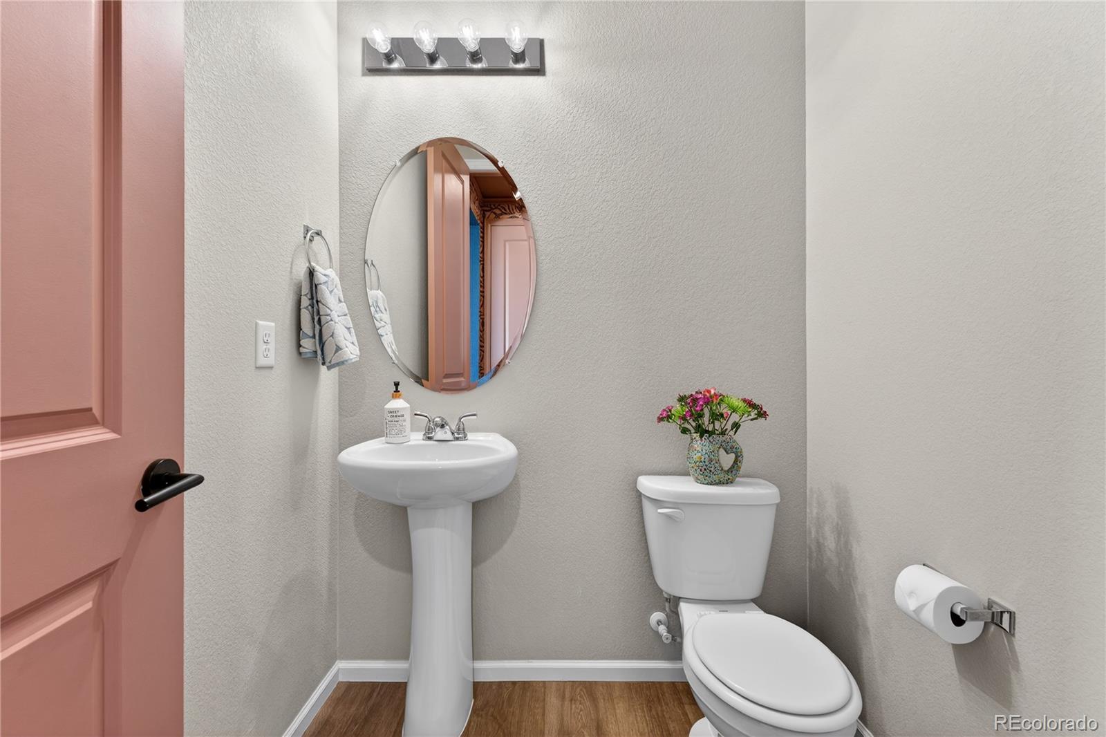 949 N Undergrove Way Aurora CO 80018