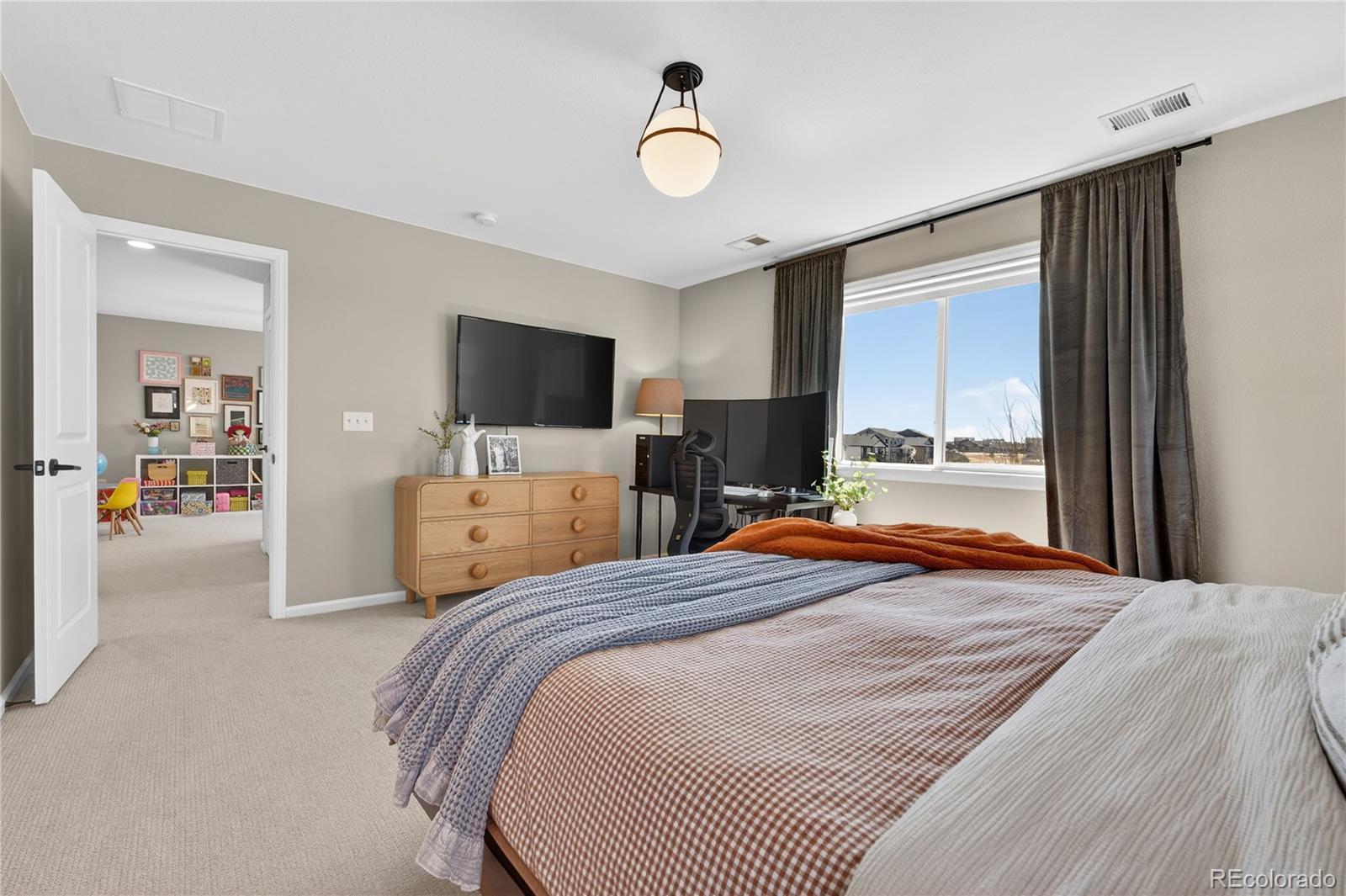 949 N Undergrove Way Aurora CO 80018
