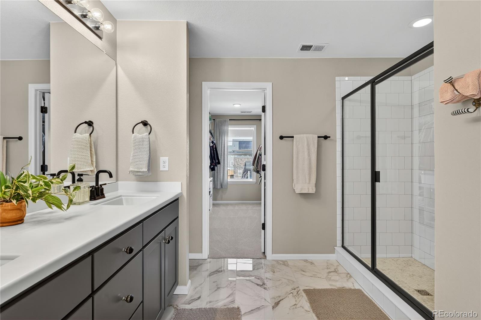 949 N Undergrove Way Aurora CO 80018