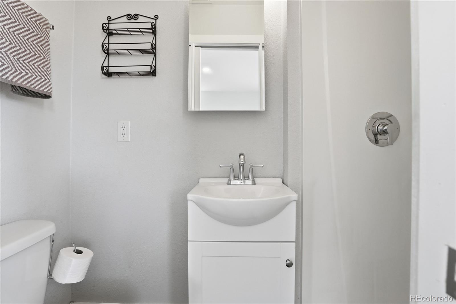 81 Bowie Court Denver CO 80221