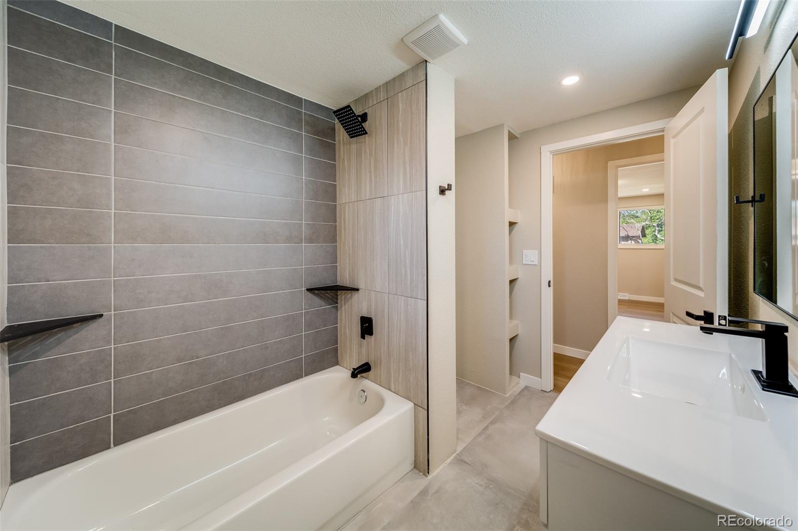 1528 Lamplighter Drive Longmont CO 80504