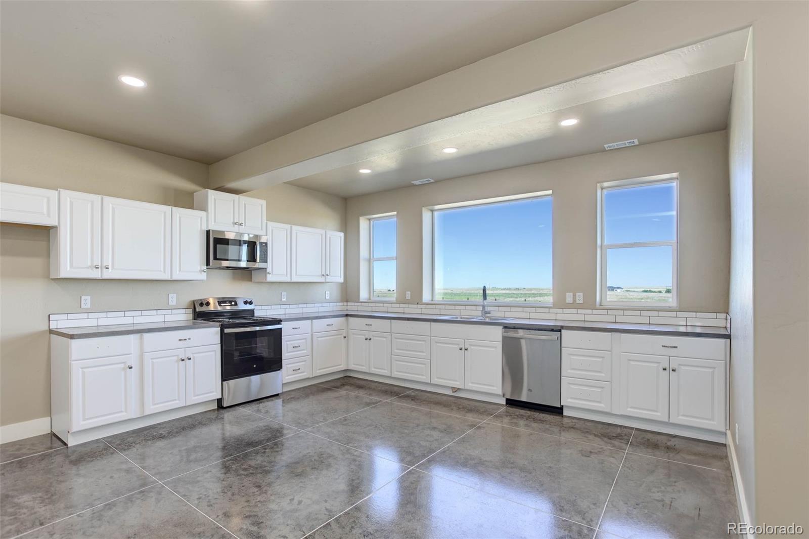 45425 Wolf Creek Drive Bennett CO 80102