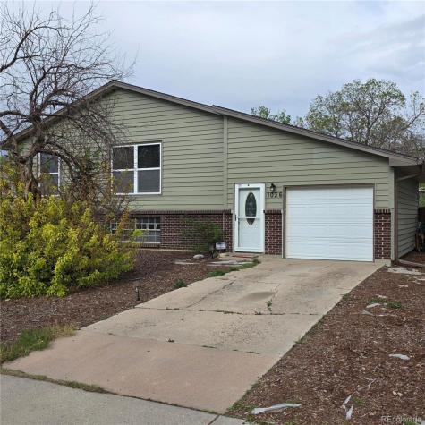 1036 Mobile Street Aurora CO 80011