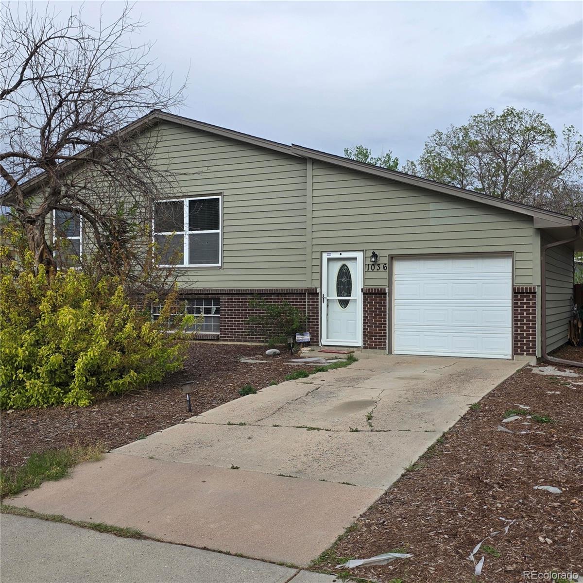 1036 Mobile Street Aurora CO 80011