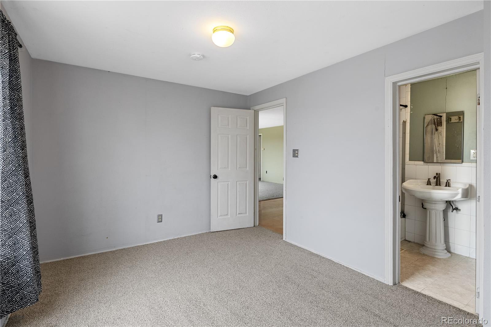 2233 S Fox Street Denver CO 80223