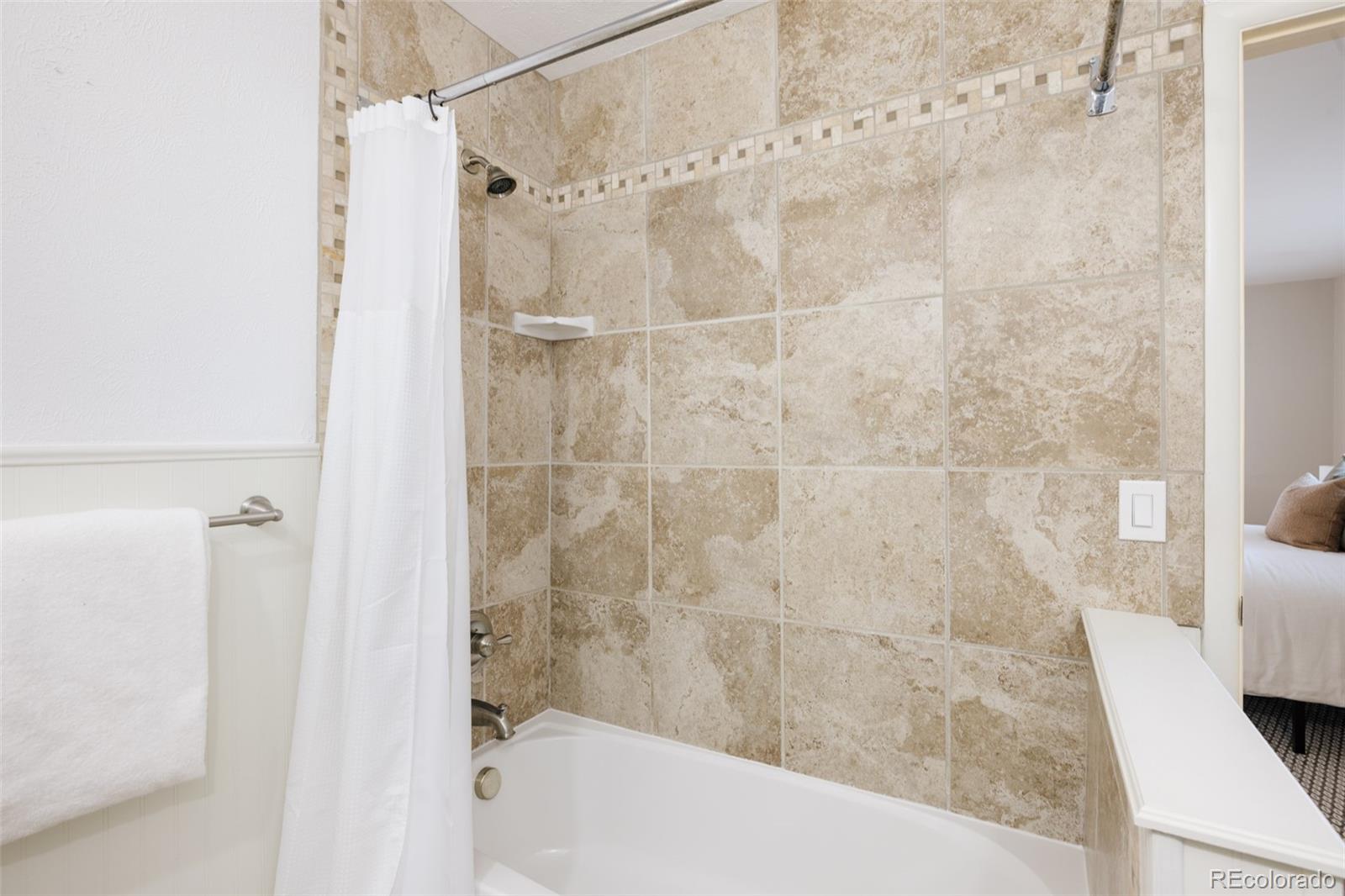 4915 N Elm Court Denver CO 80221