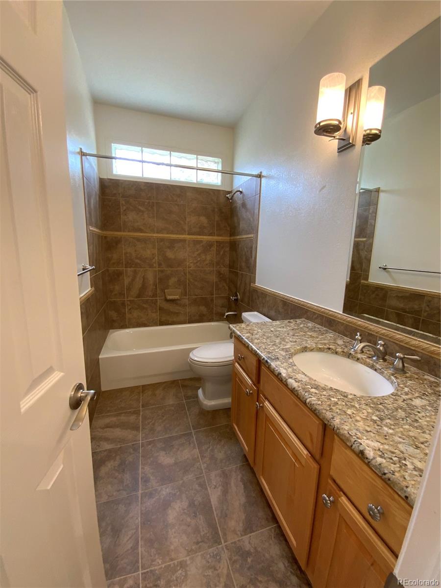 2 Mackenzie Court Highlands Ranch CO 80130