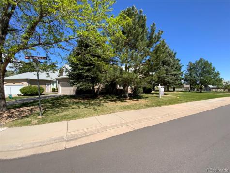 2 Mackenzie Court Highlands Ranch CO 80130