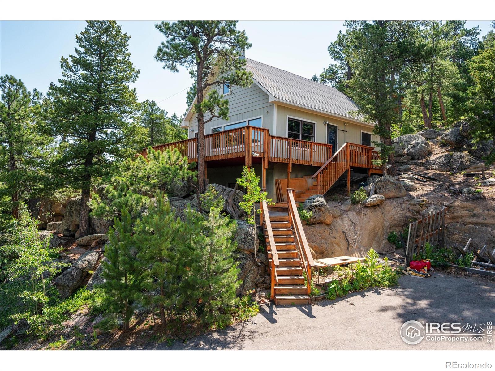 742 Hickory Drive Lyons CO 80540
