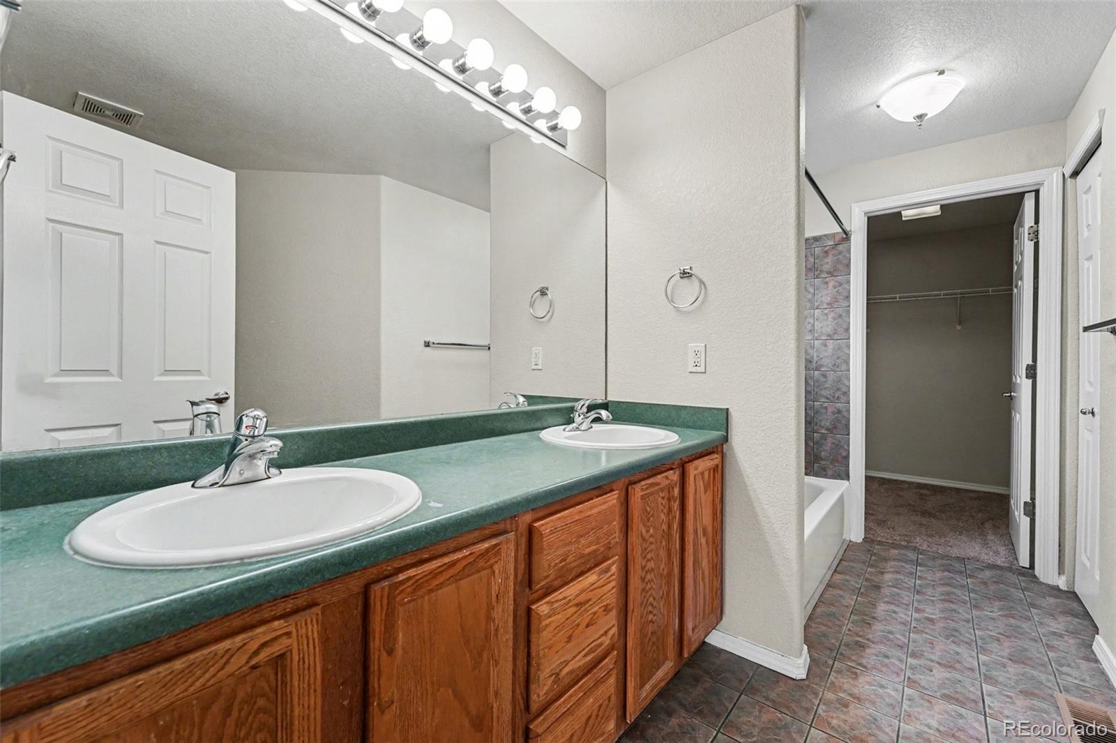 17052 E Wyoming Drive Aurora CO 80017