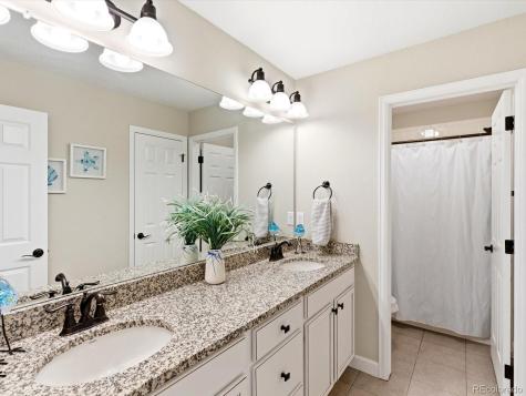 6566 S Catawba Circle Aurora CO 80016