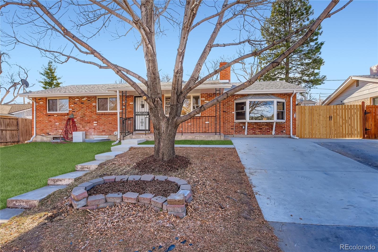 4264 W Radcliff Avenue Denver CO 80236