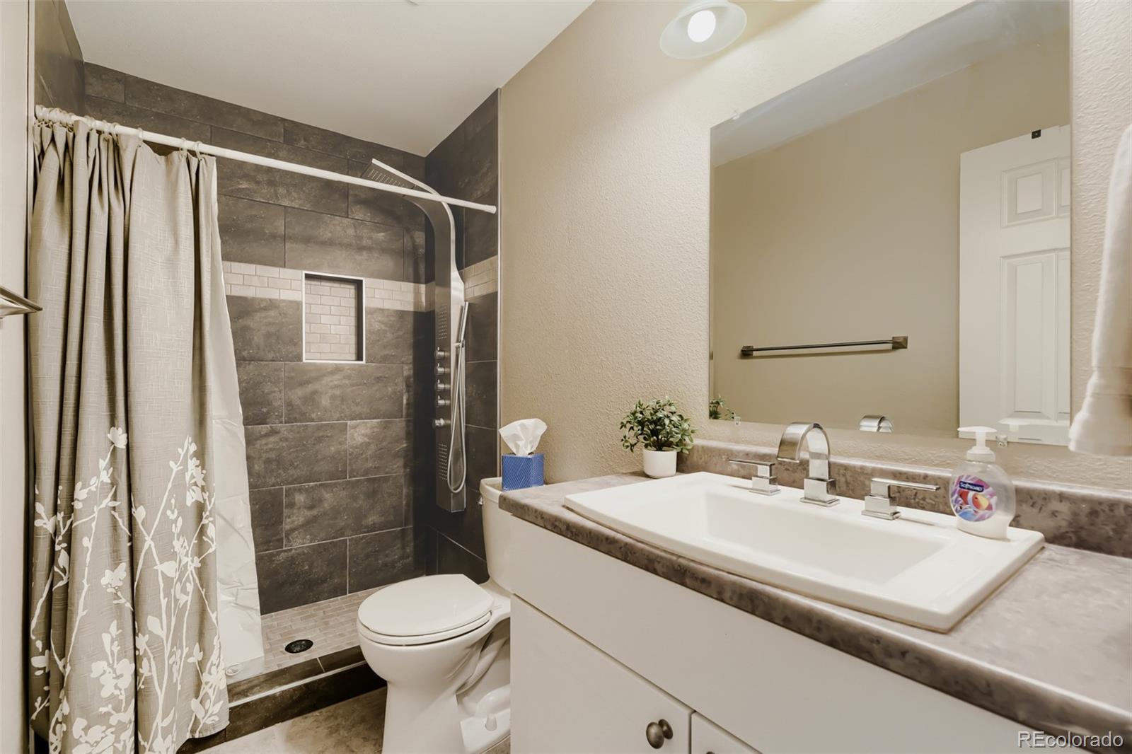 5088 E Crestone Avenue Castle Rock CO 80104