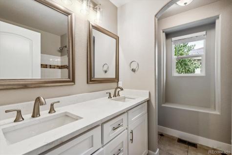 2506 S Flanders Court Aurora CO 80013