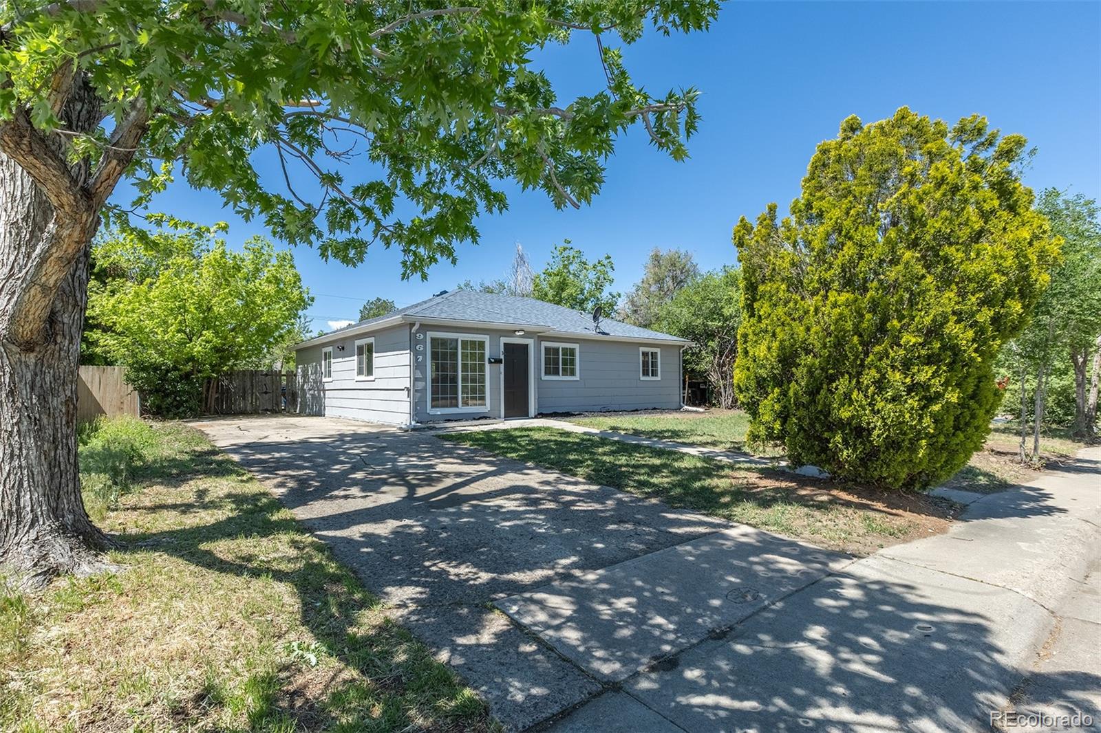 967 Victor Street Aurora CO 80011