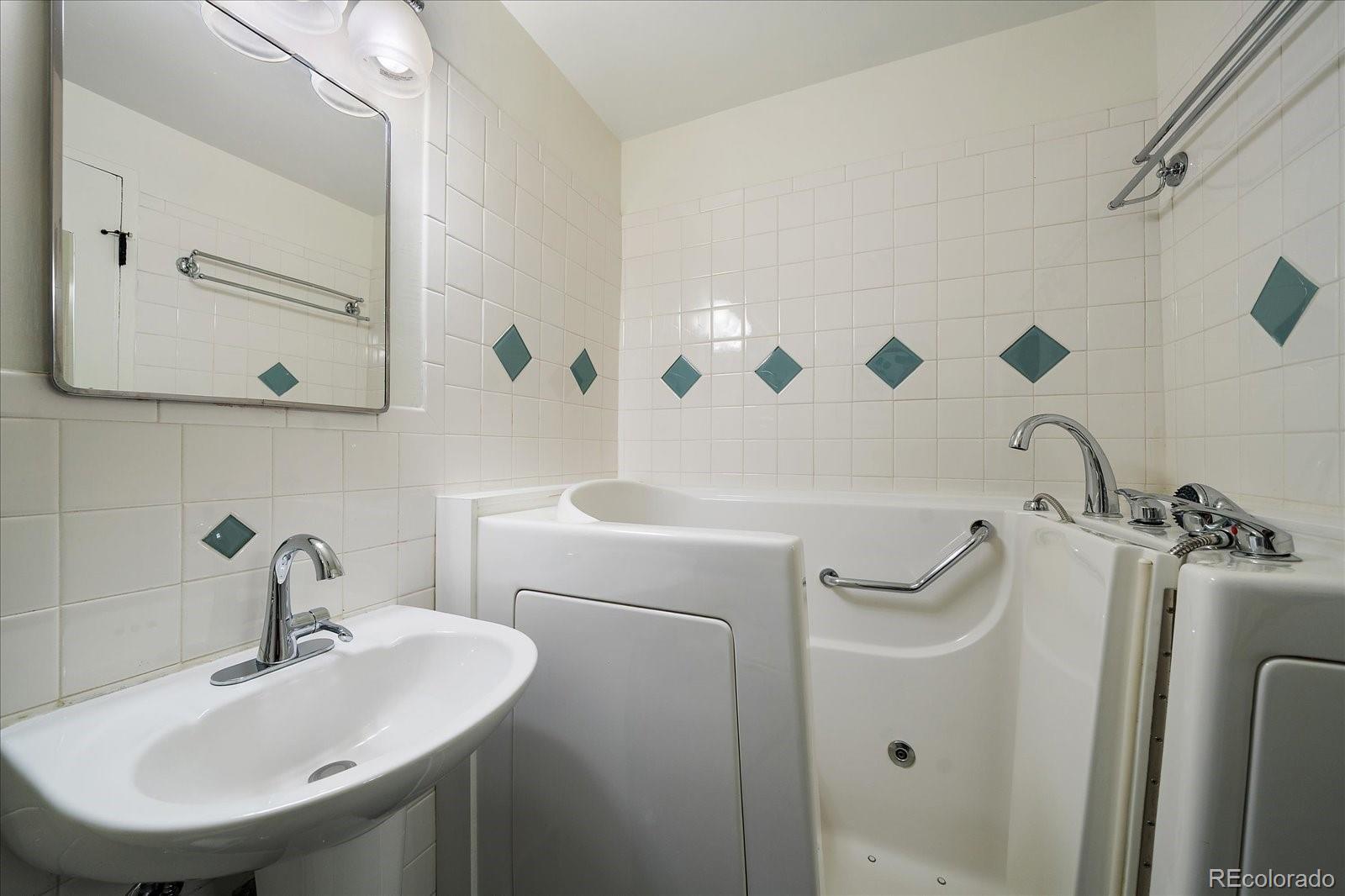 593 E Amherst Place Englewood CO 80113