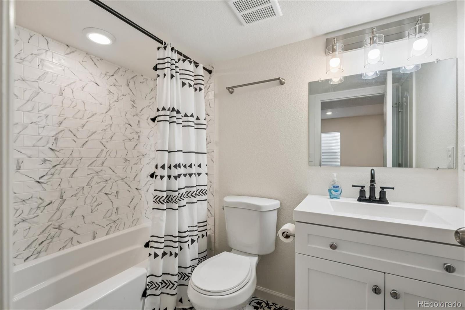 25980 E Davies Drive Aurora CO 80016