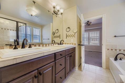 4927 S Addison Way Aurora CO 80016