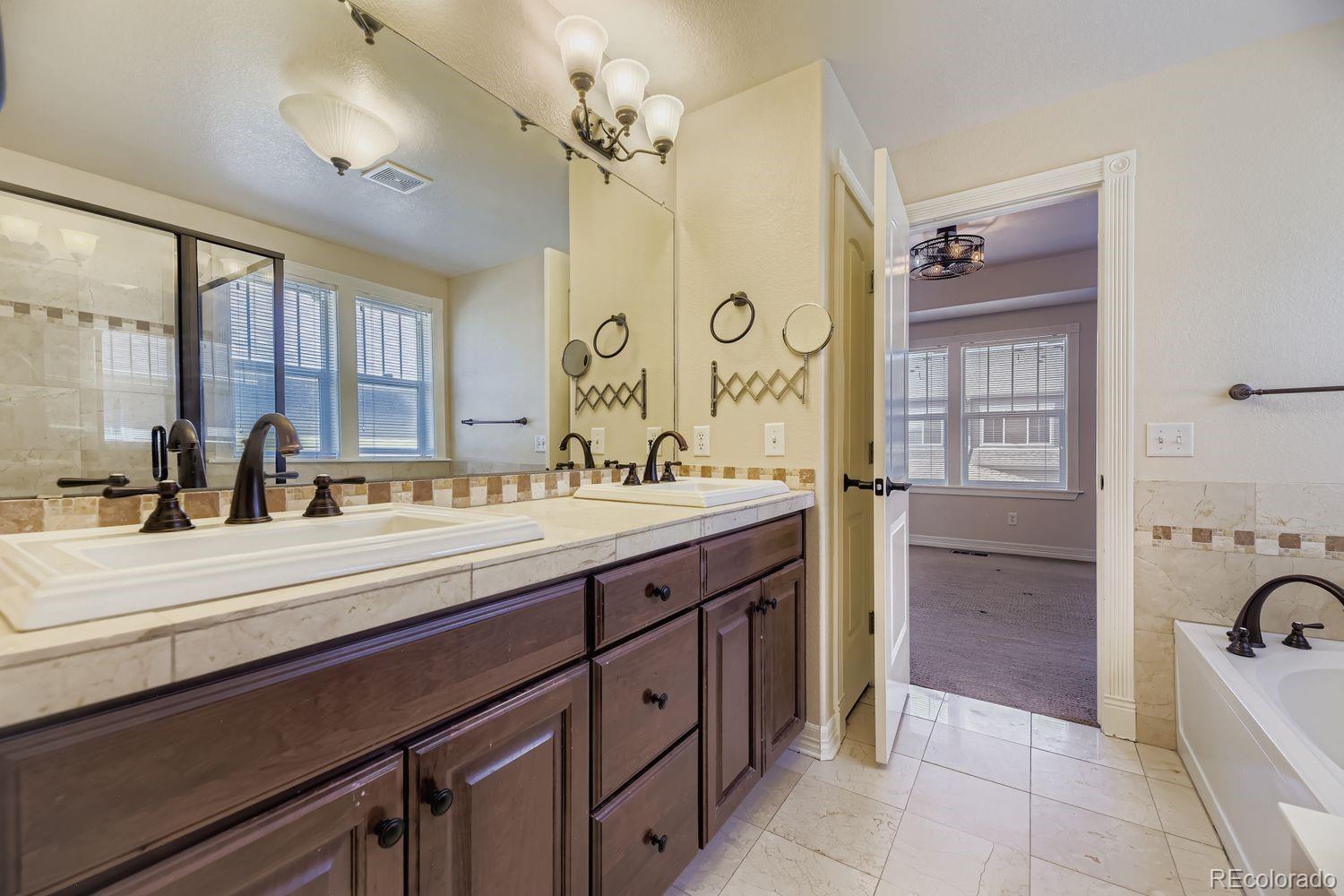 4927 S Addison Way Aurora CO 80016