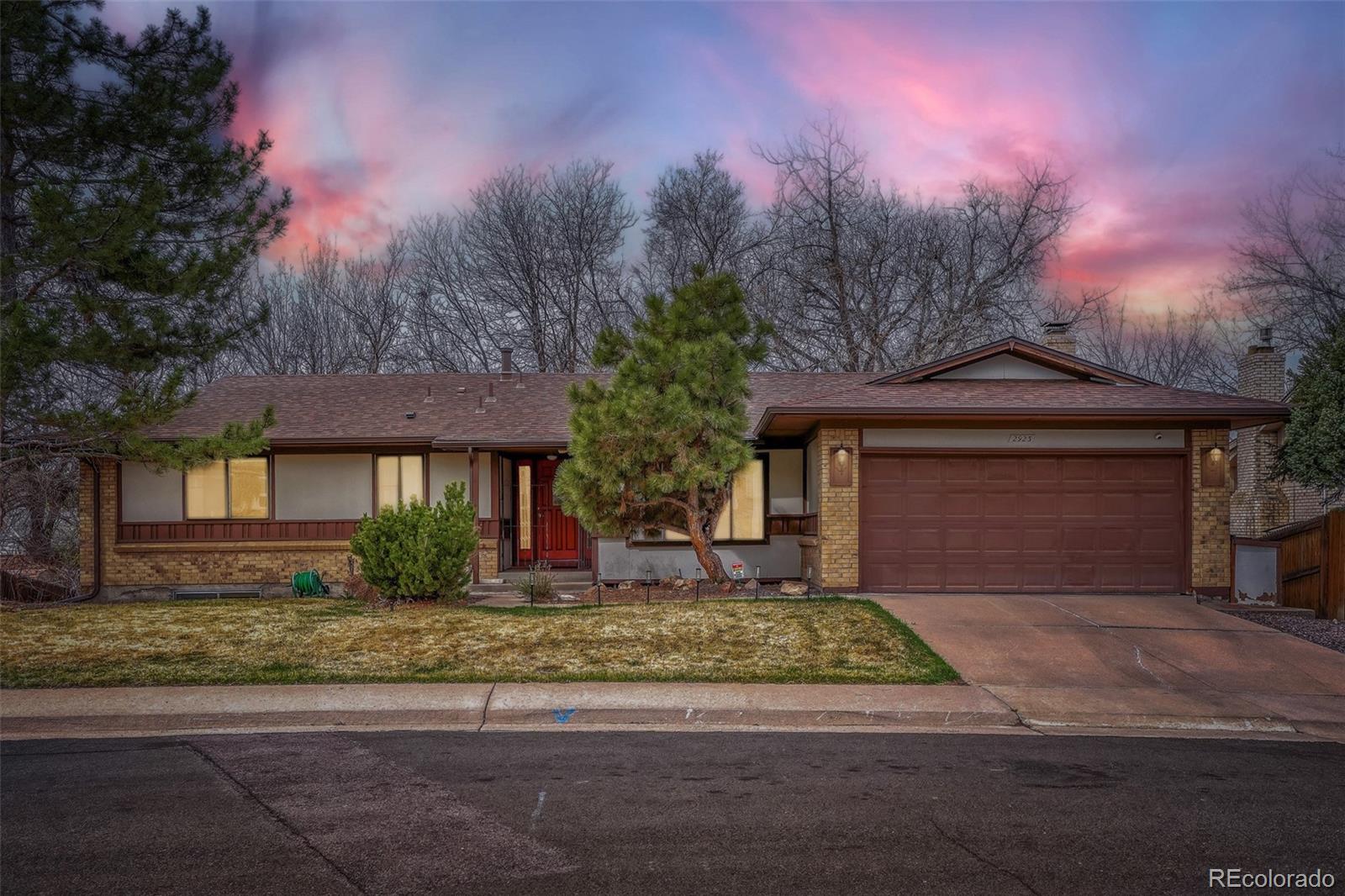 2923 S Reading Court Denver CO 80231