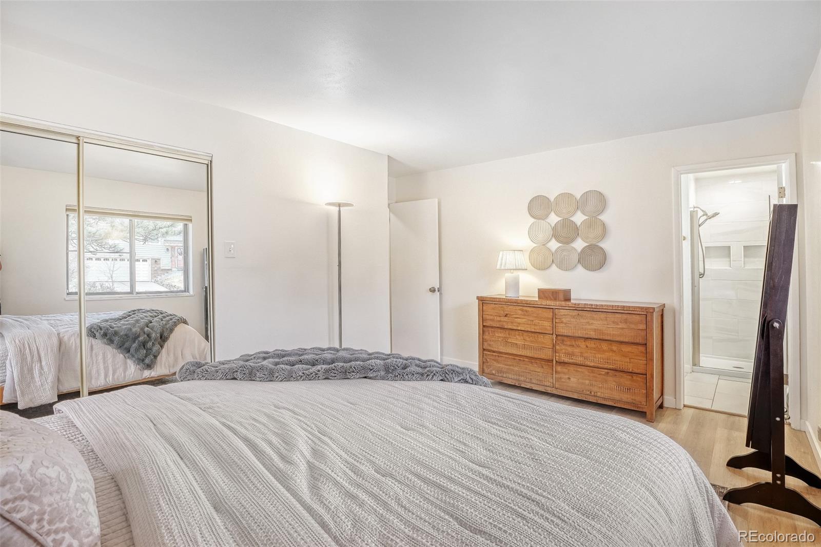 2923 S Reading Court Denver CO 80231