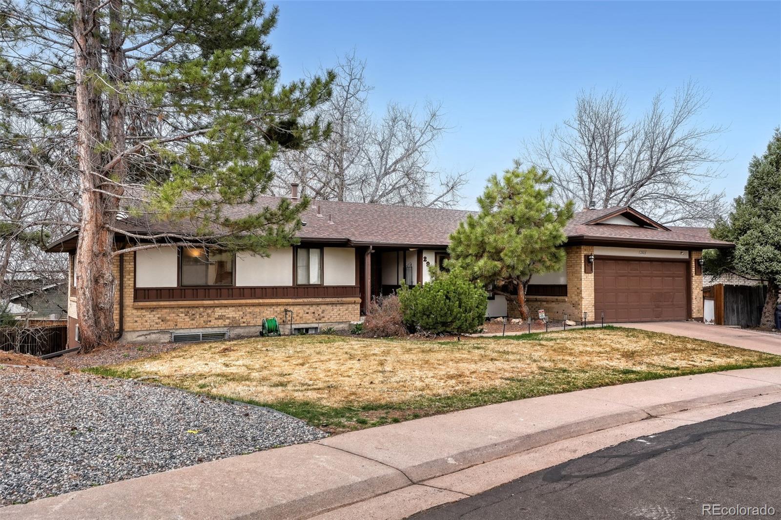 2923 S Reading Court Denver CO 80231
