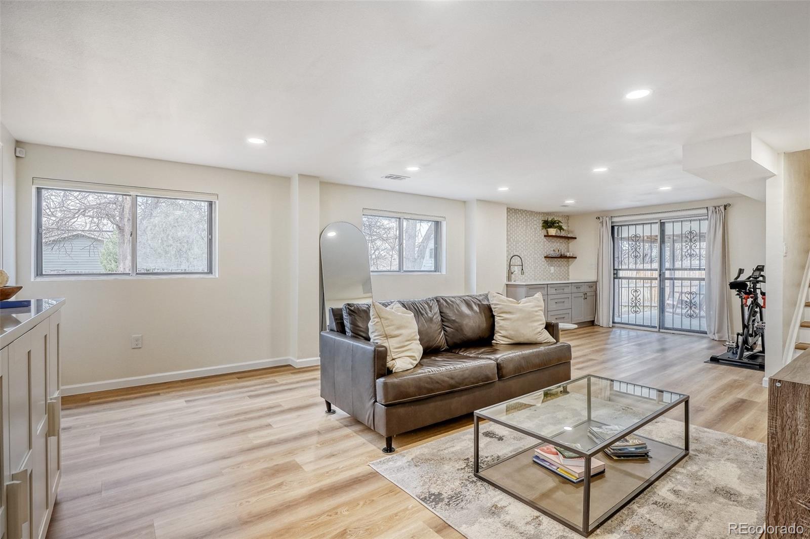 2923 S Reading Court Denver CO 80231