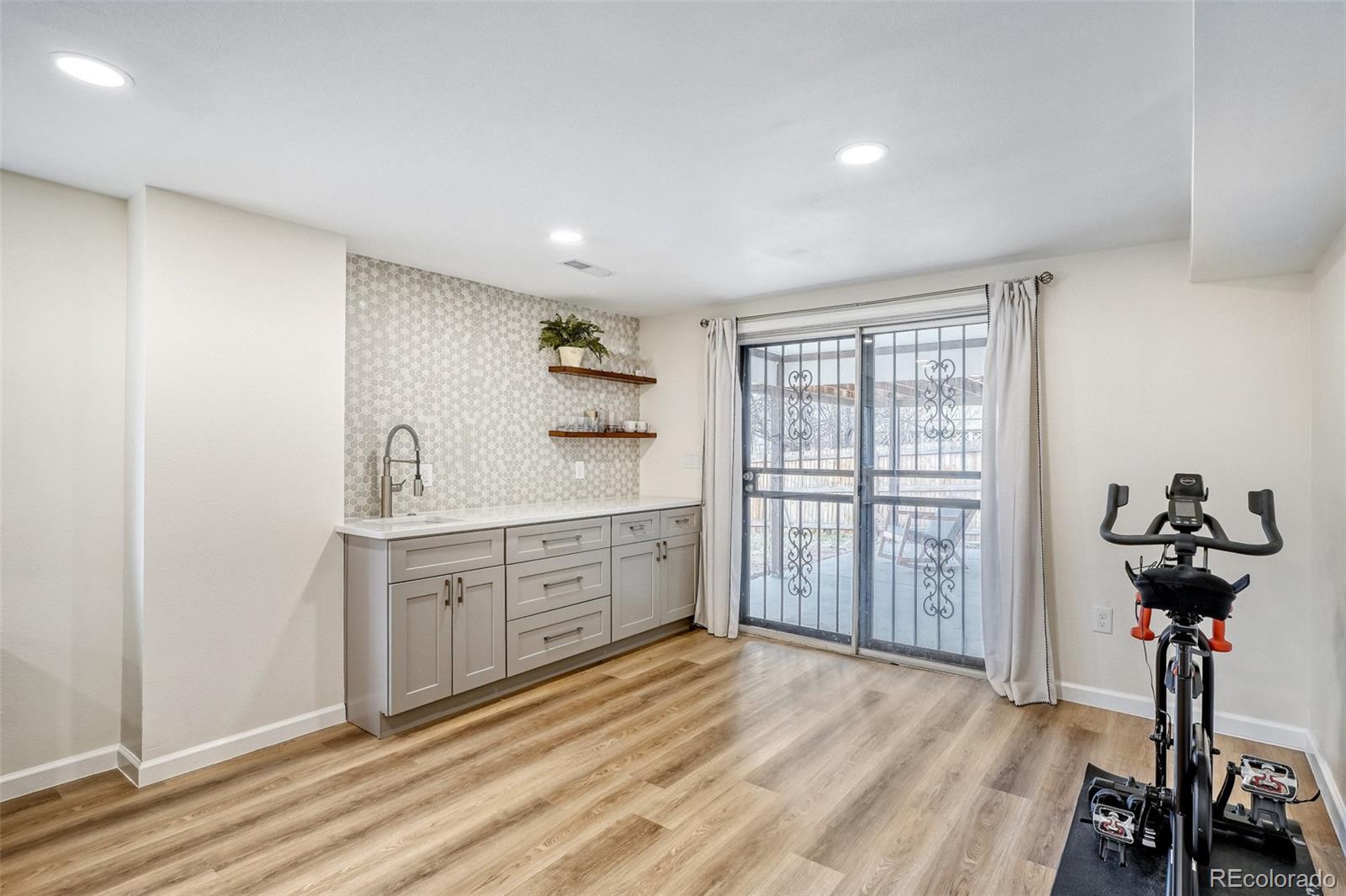 2923 S Reading Court Denver CO 80231