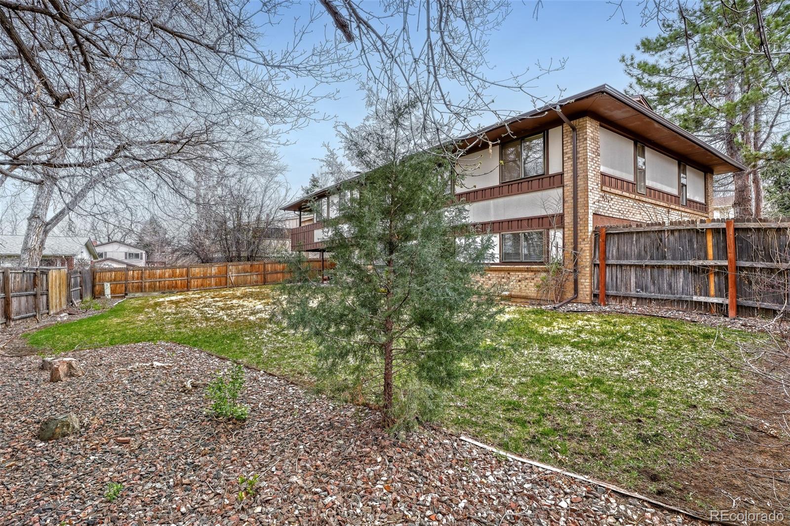 2923 S Reading Court Denver CO 80231