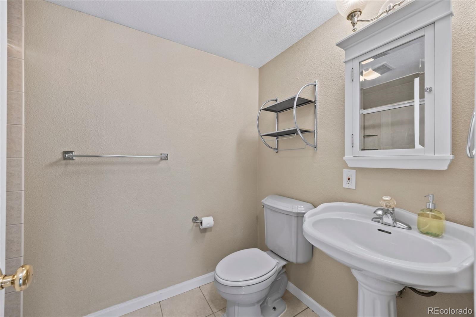 2631 S Newton Street Denver CO 80219