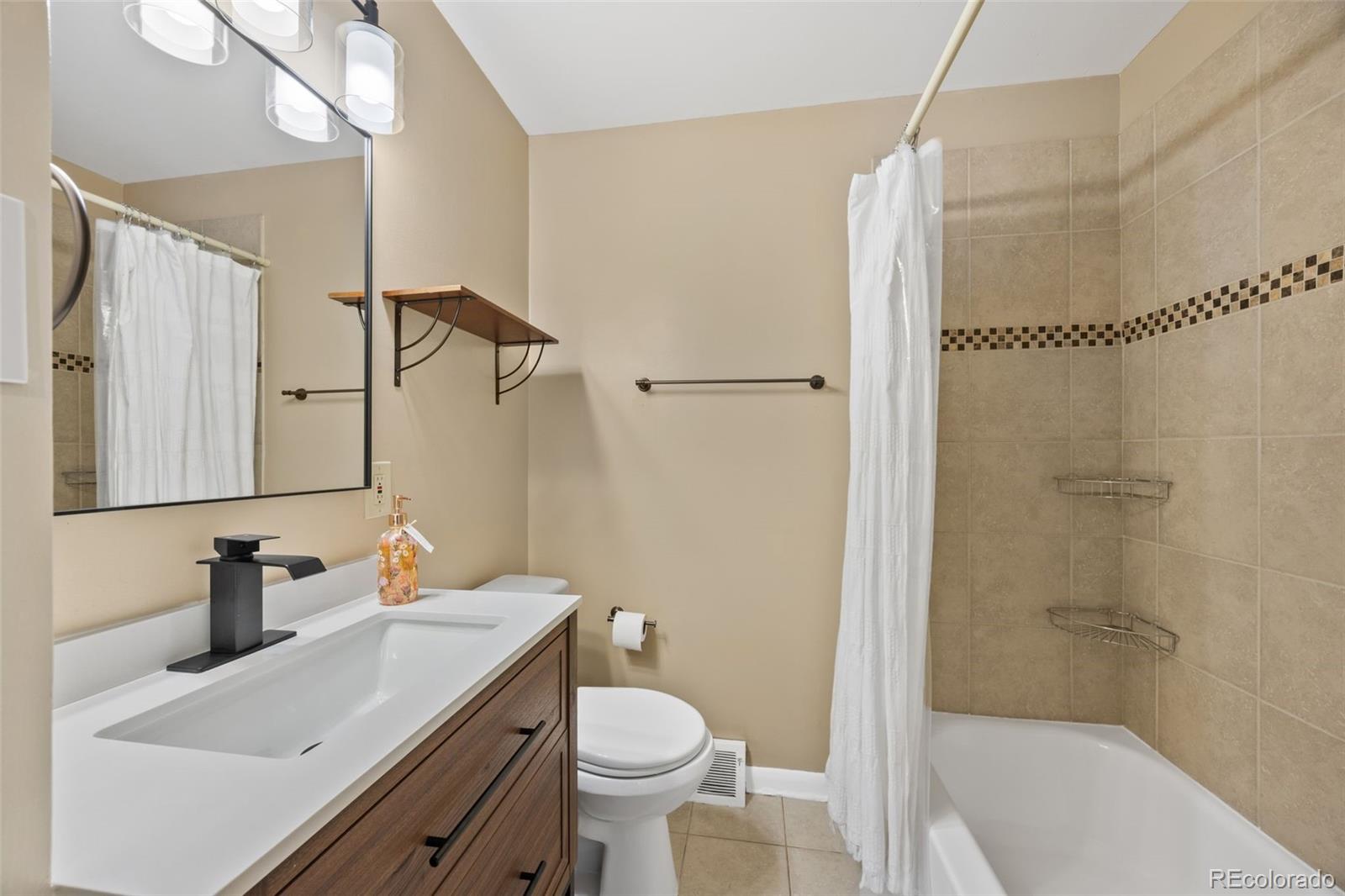 2631 S Newton Street Denver CO 80219