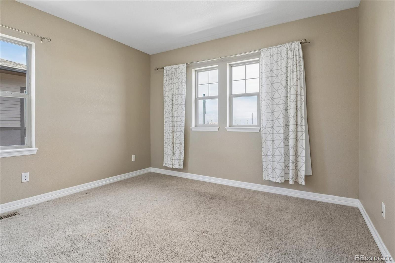 8404 E 55th Place Denver CO 80238