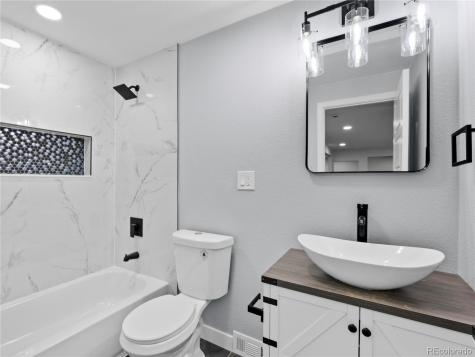 951 E 10th Avenue Broomfield CO 80020