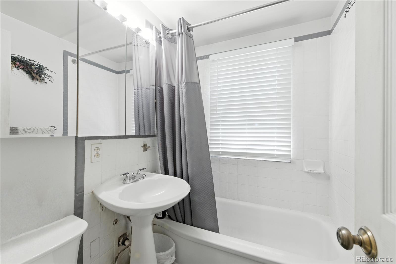 6890 W 55th Place Arvada CO 80002