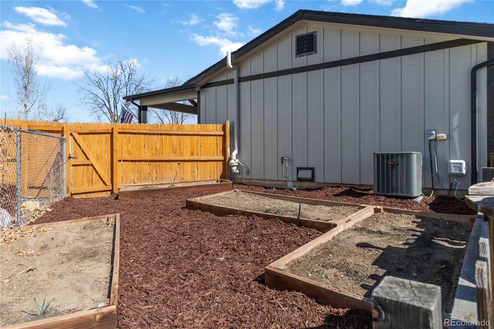 9724 W Polk Place Littleton CO 80123