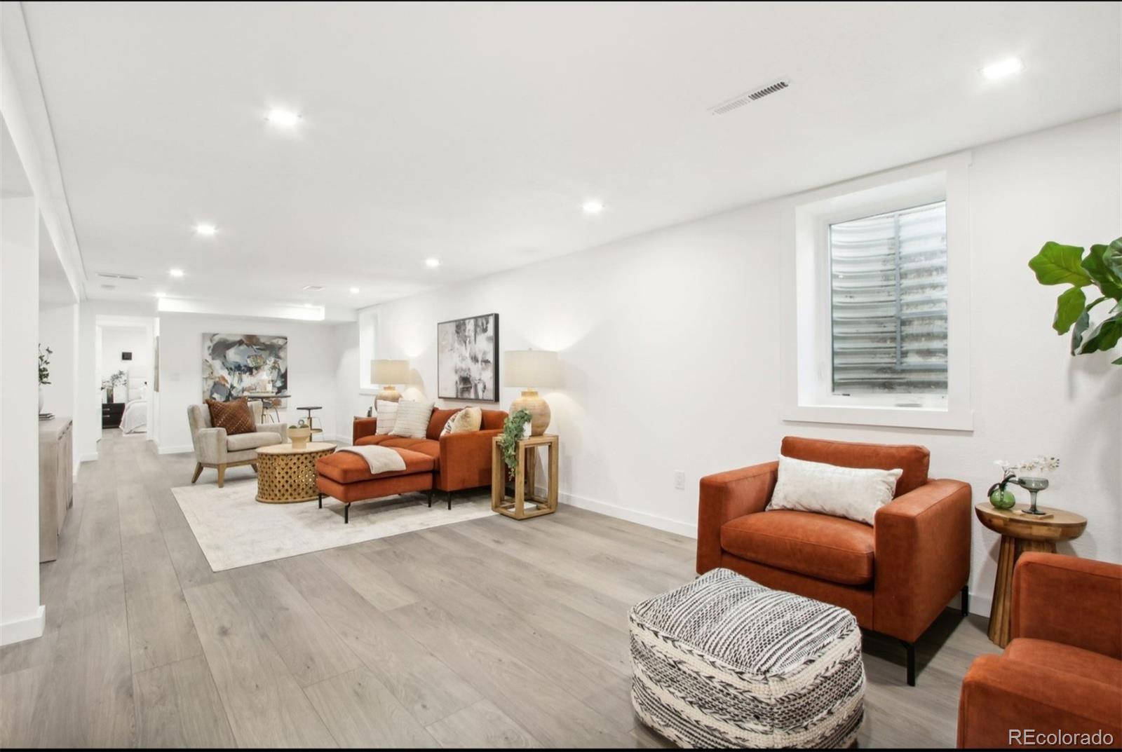 5886 S Logan Street Centennial CO 80121