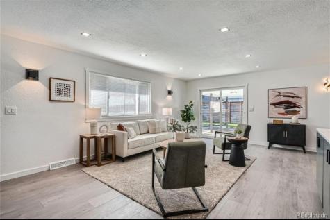 5886 S Logan Street Centennial CO 80121