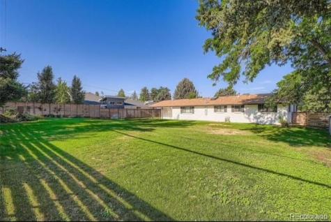 5886 S Logan Street Centennial CO 80121