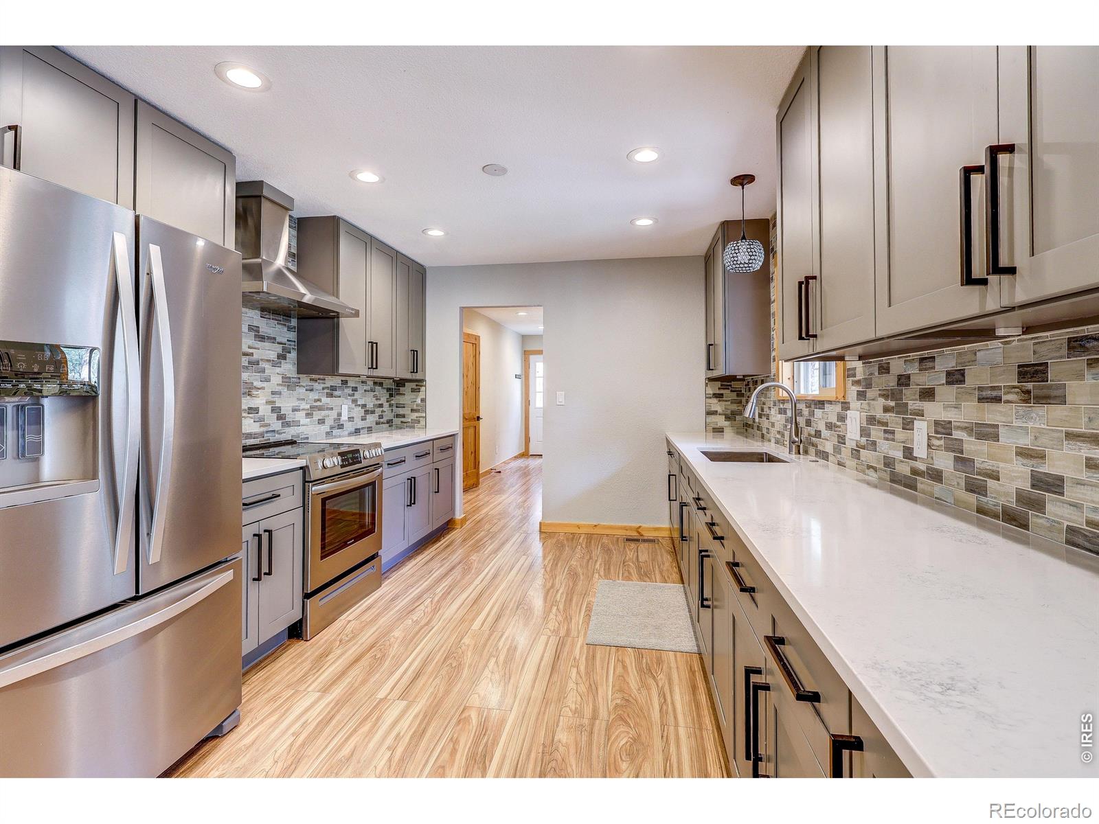166 Cherokee Road Lyons CO 80540