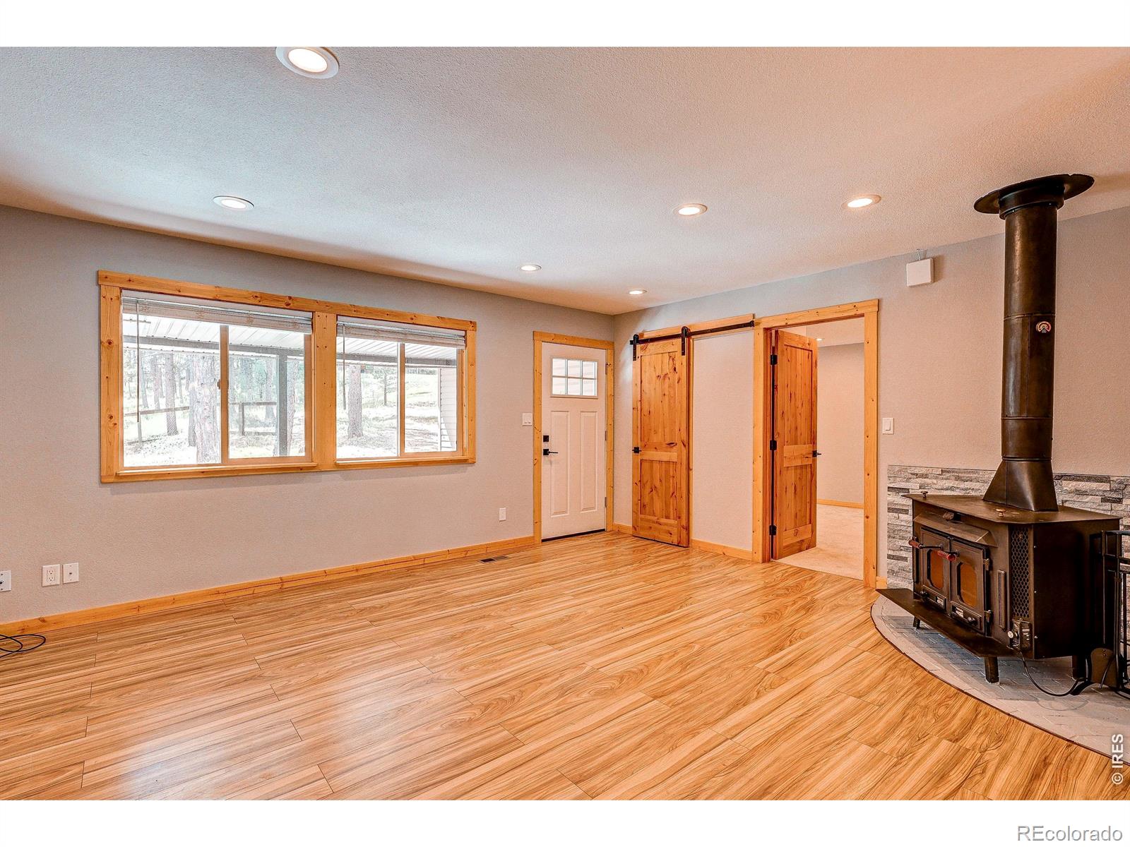 166 Cherokee Road Lyons CO 80540