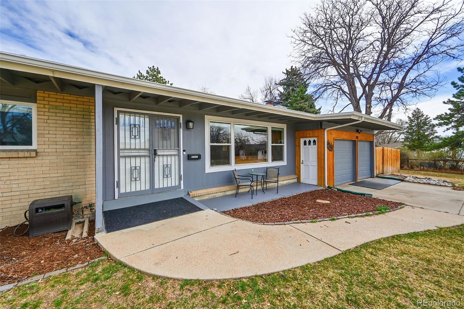 323 E Briarwood Drive Centennial CO 80122